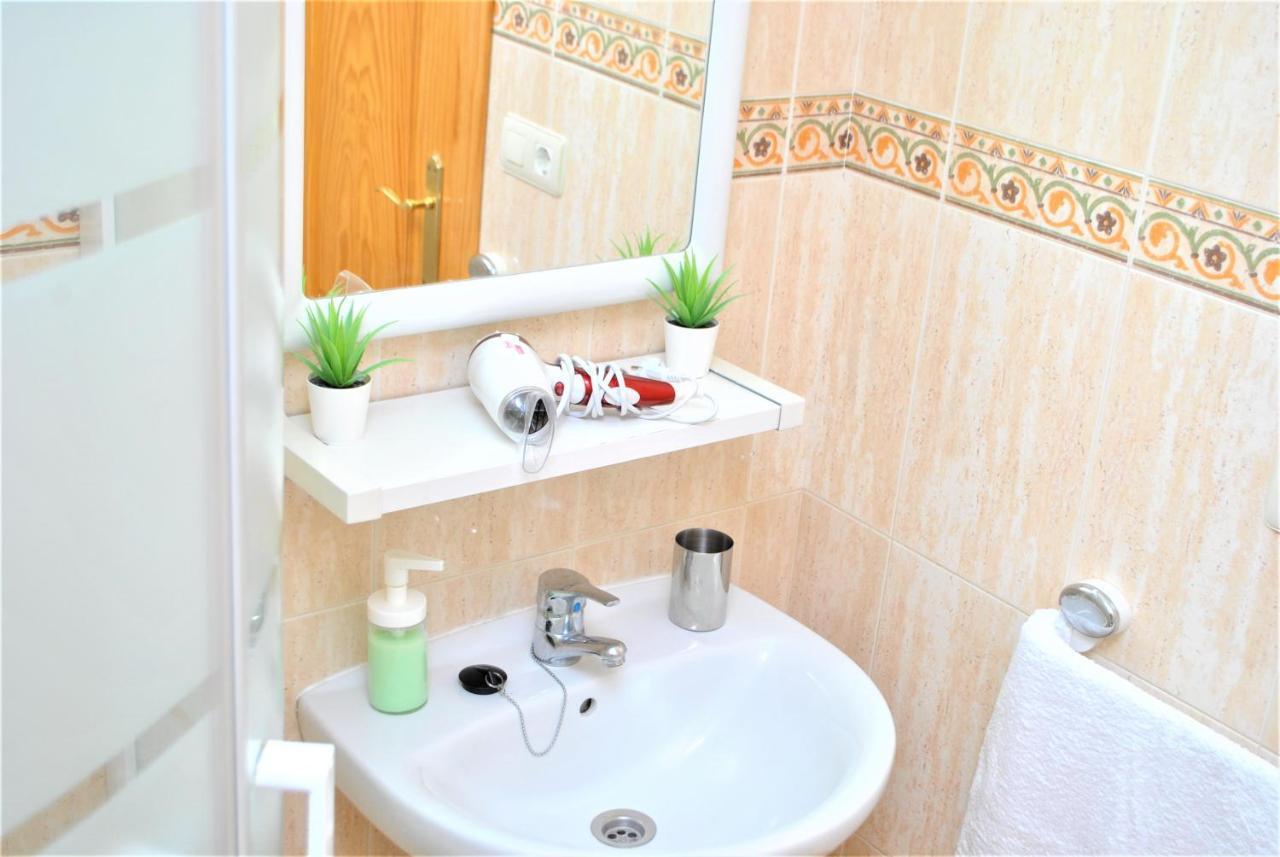 Apartamento Veronica H Malaga Exterior photo